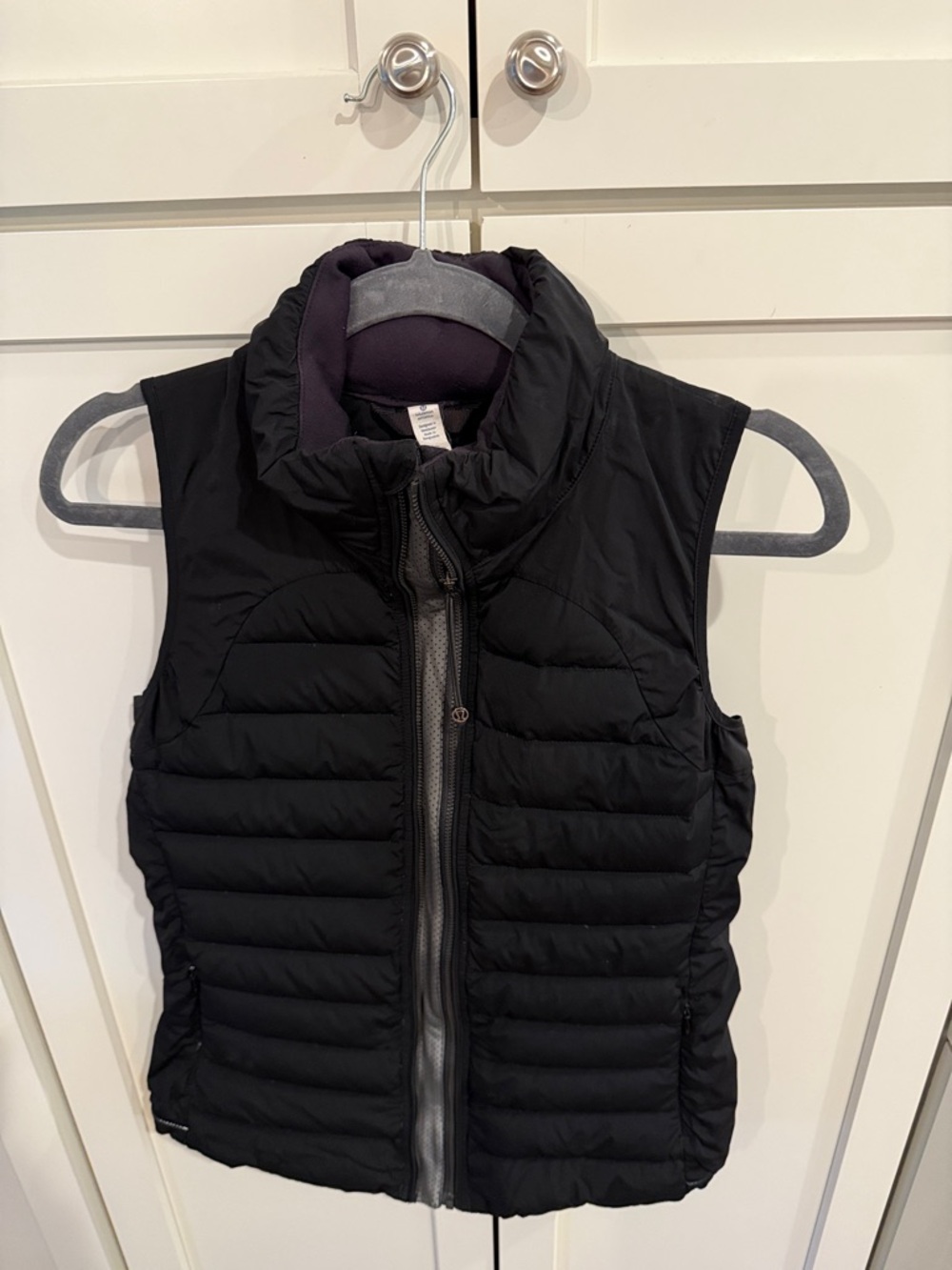 Lululemon Women’s Black Quilted Puffer Vest (Size 8)